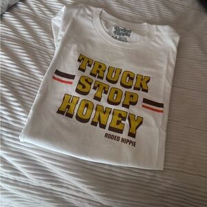 NWOT Rodeo Hippie Truck Stop Honey Graphic Tee
